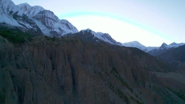 Luftaufnahme Himalaya Nepal Berggipfel Sommer Mit Viel Grün Annapurna Trekkingsaisonkonzept — Stockvideo