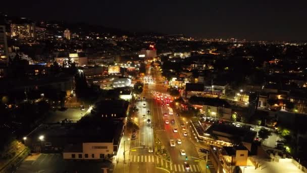Filmati Aerei Del Traffico Notturno Veicoli Che Guidano Ampio Viale — Video Stock
