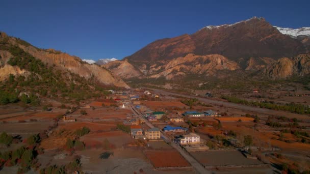 Vue Aérienne Descendante Rapprochée Humde Village Maison Établissement Circuit Annapurna — Video