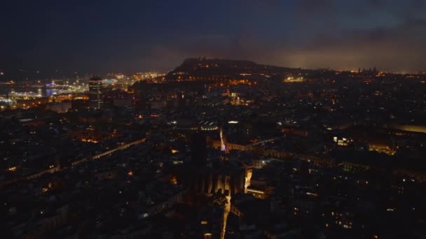 Adelante Vuelan Por Encima Metrópolis Por Noche Edificios Casco Histórico — Vídeos de Stock