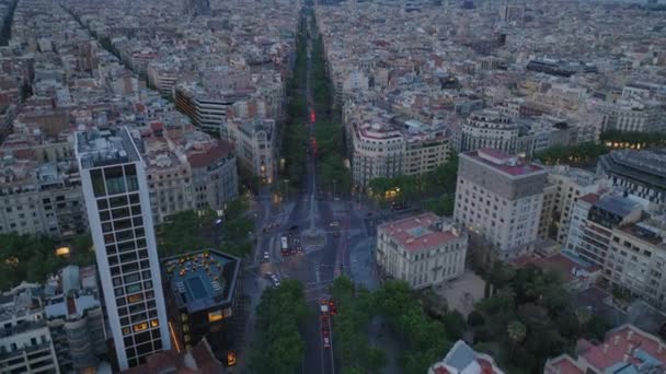Повітряні Кадри Руху Дорожньому Перехресті Навколо Високого Obelisco Barcelona Кам — стокове відео