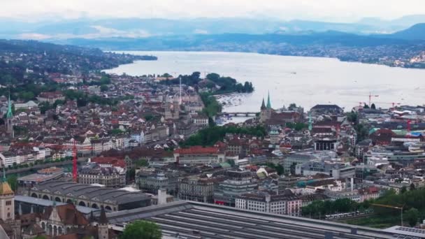 Letecký Panoramatický Výhled Historickou Městskou Čtvrť Velké Jezero Obklopené Městy — Stock video