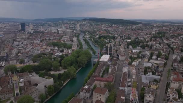 Vue Panoramique Aérienne Ville Par Temps Nuageux Avant Voler Dessus — Video