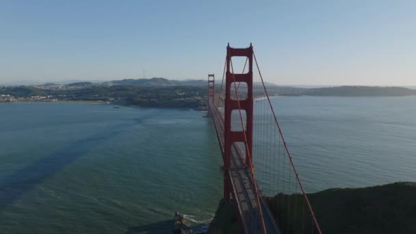 Geweldige Filmbeelden Van Golden Gate Bridge Het Gouden Uur Majestueuze — Stockvideo