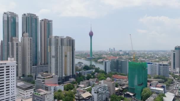 Voe Acima Bairro Urbano Com Altas Torres Residenciais Modernas Torre — Vídeo de Stock