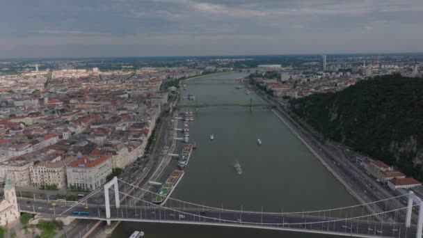 Aerial View Danube River Its Bridges Hungarian Metropolis Ships Moored — Stock Video
