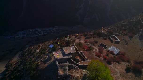 Khangshar Kasabasındaki Geleneksel Köy Taş Binaları Manzaralı Annapurna Gezisi Nepal — Stok video