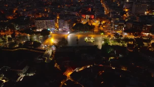 Zdjęcie Lotnicze Kolorowego Podświetlanego Placu Mieście Przechyl Się Odkryj Nocny — Wideo stockowe
