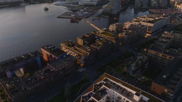 Vysoký Úhel Pohledu Moderní Bytové Domy Sorenga Borough Při Západu — Stock video