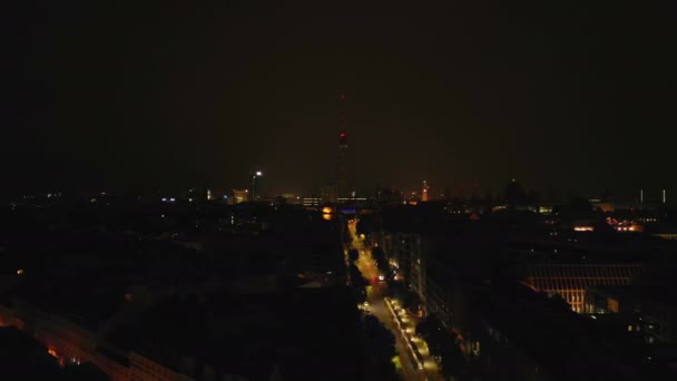 Veduta Aerea Della Città Notte Tempesta Alto Fernsehturm Silhouette Torre — Video Stock
