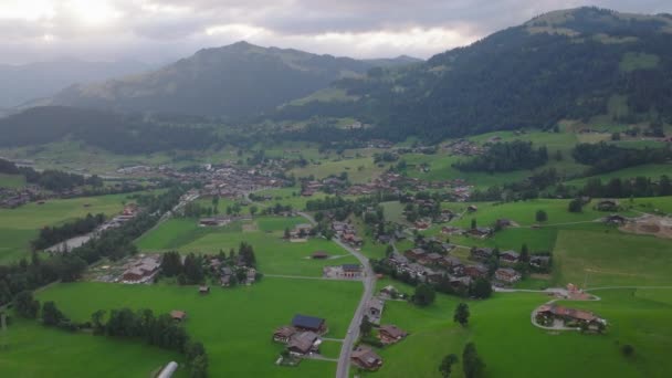 Aerial Panoramic Footage Village Small Town Mountain Valley Beautiful Alpine — Stock Video