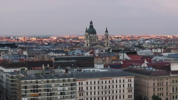 Letecký Snímek Pánev Baziliky Štěpána Nad Okolním Rozvojem Města Největší — Stock video