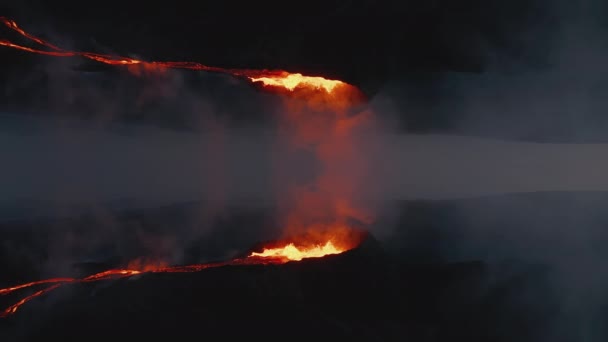 Luftaufnahme Des Aktiven Vulkans Siedende Lava Und Abendliche Eruptionen Island — Stockvideo