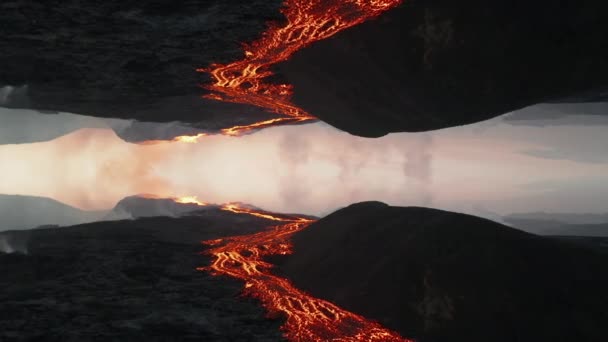 Letět Nad Lávou Teče Sopce Soumraku Island Abstraktní Počítačový Efekt — Stock video