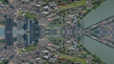 Şehir manzarasının havadan görünüşü. Metropolis, Colombo, Sri Lanka 'daki binalar ve su alanları. Soyut bilgisayar efekti dijital oluşturulmuş görüntüler.