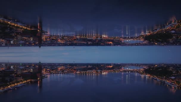 Latać Nad Obszarem Wodnym Oświetlone Nabrzeża Panoramiczny Widok Miasto Wieczorne — Wideo stockowe