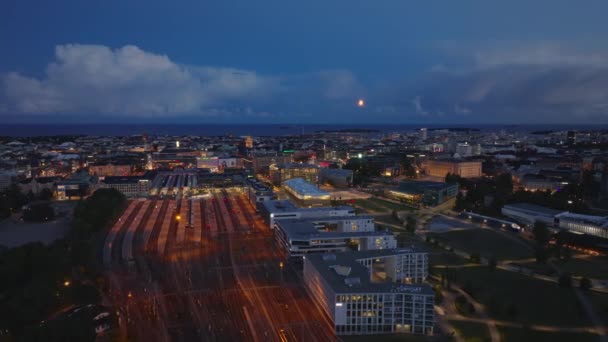 Vue Aérienne Soirée Gare Centrale Développement Moderne Ville Environnante Paysage — Video