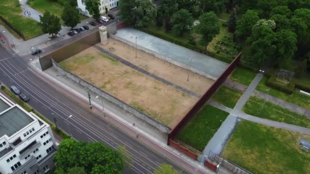 Wysoki Kąt Widzenia Części Oryginalnego Muru Berlińskiego Gedenkstatte Berliner Mauer — Wideo stockowe