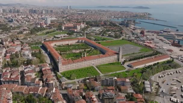 Flygfoto Selimiye Barracks Stora Torget Komplex Historiska Militära Byggnader Metropolis — Stockvideo