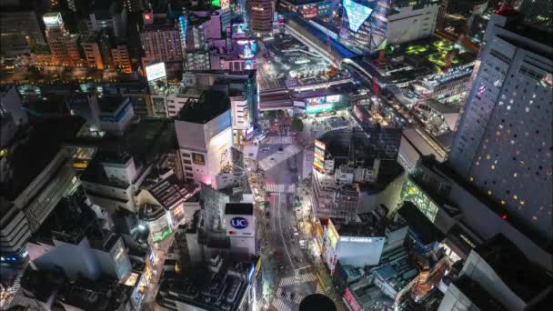 Hoge Hoek Uitzicht Het Verkeer Shibuya Scramble Crossing Populaire Voetgangersoversteek — Stockvideo