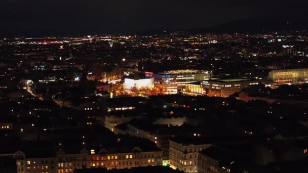 Zdjęcia Lotnicze Miasta Nocy Ulice Budynki Dzielnicy Miejskiej Jasny Oświetlony — Wideo stockowe