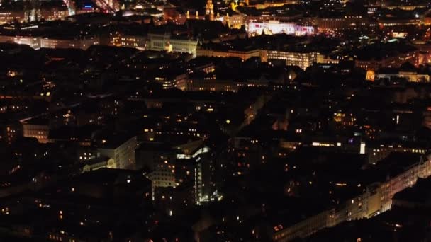 Hög Vinkel Utsikt Lägenhetsbyggnader Stadsdelen Natten Luta Upp Avslöja Stadsbilden — Stockvideo
