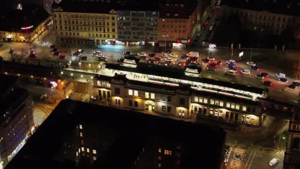 Vue Angle Élevé Gare Josefstadter Strasse Ubahn Soirée Arrêt Train — Video