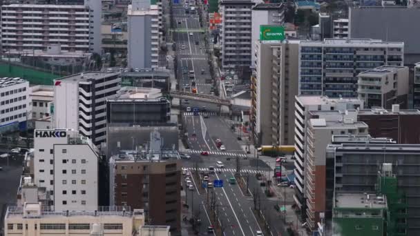 Luchtfoto Van Meerbaans Straat Omgeven Door Woongebouwen Stedelijk Stadsdeel Osaka — Stockvideo