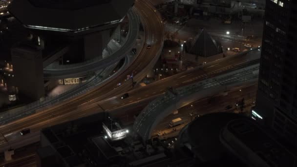 Vue Angle Élevé Des Voitures Passant Par Une Intersection Routière — Video