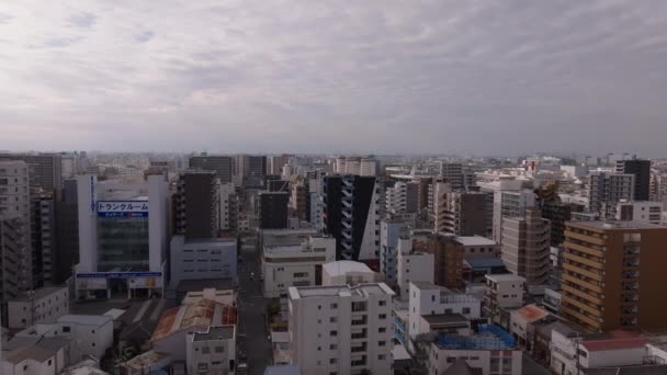 市内の通りや建物の空中パノラマビュー 都市部の多国籍住宅 — ストック動画