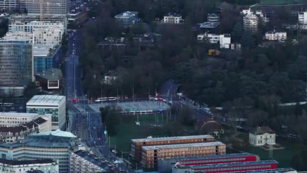Vista Aérea Desenvolvimento Moderno Cidade Parque Place Des Nations Tráfego — Vídeo de Stock