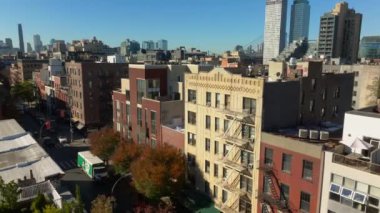 Williamsburg, Brooklyn, Williamsburg, Brooklyn, Williamsburg Rıhtımı 'ndaki binalar, sokaklar ve yeni lüks konutlar, One Domino Square.