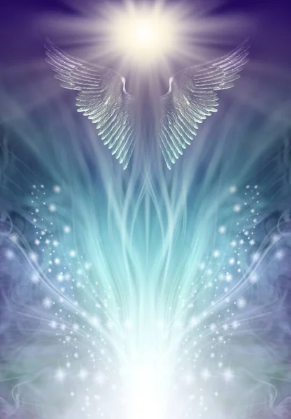 ガーディアンエンジェルライジングアップビジョン 輝く白い光が外側に放射し 輝く天使の翼が青い緑色の上にスペースを持ち 霊的なテーマに理想的なメッセージのためのスペース — ストック写真