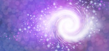 Pembe sarmal kıvılcımlar bokeh sürpriz arka plan - güzel mor leylak bokeh parlak beyaz fibonacci spiral ile kaplanmış bir parti veya ruhsal tema şablonu için ideal ışıltılar saçar