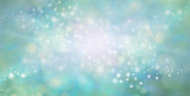 Yeşim yeşili, güzel enerji dolu, ruhani sürpriz bir arka planı var. Orta kıvılcımlı pastel yeşil bokeh, ruhani bir kutlama mesajı şablonu için dışarıya doğru yayılıyor.