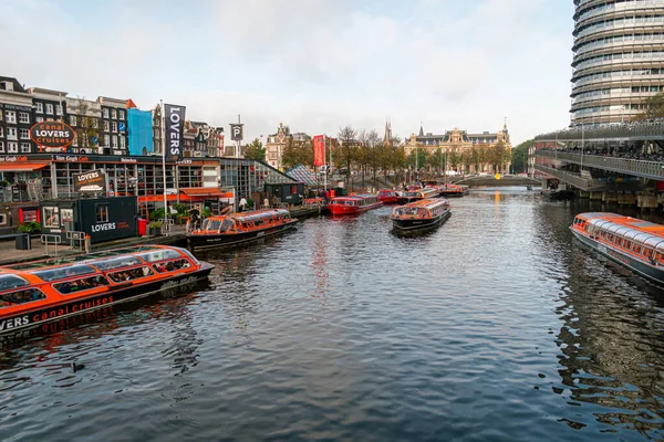 Amsterdam Paesi Bassi Ottobre 2017 Canali Amsterdam Utilizzato Trasporti Pubblici — Foto Stock