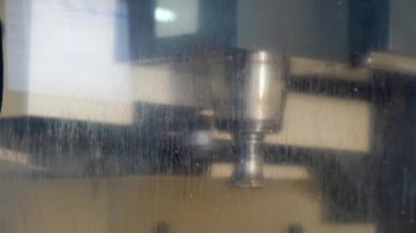 Cnc Sondaj ve Değirmen Makinesi. Hidrolik sistemle Cnc 'de Metal İşleniyor