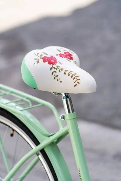 Decorative bike for flowers Φωτογραφίες Αρχείου, Royalty Free Decorative  bike for flowers Εικόνες - Σελίδα 4 | Depositphotos