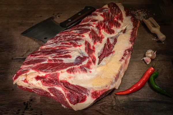Čerstvý Syrový Kus Hovězího Masa Striploin Steak Černém Pozadí Horní — Stock fotografie