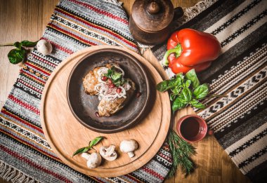 Arap mutfağı: Orta Doğu geleneksel öğle yemeği. Ayrıca Ramazan ayındayız 