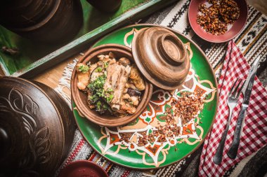 Arap mutfağı; Mısır geleneksel doldurulmuş güvercini veya 