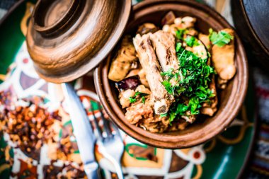 Arap mutfağı; Mısır geleneksel doldurulmuş güvercini veya 