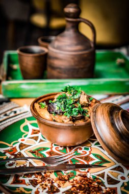 Arap mutfağı; Mısır geleneksel doldurulmuş güvercini veya 