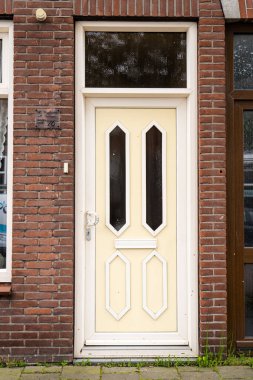 Tipik Hollanda kapısı. Hollanda mimarisi, Hollanda 'da bir kapı. Hollanda kapısı