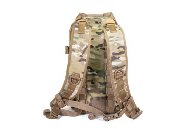 Taktiksel sırt çantası rengi haki rengi ön görünüm izole edilmiş beyaz arka plan donanımı askeri turist