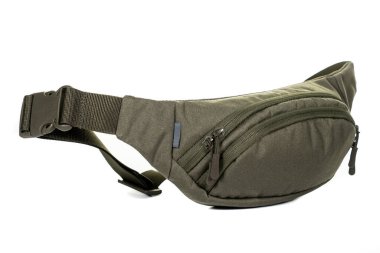 Farklı renklerde, fermuarlı bel çantası, kemer cebi. Beyaz bir arkaplanda izole resimleme.