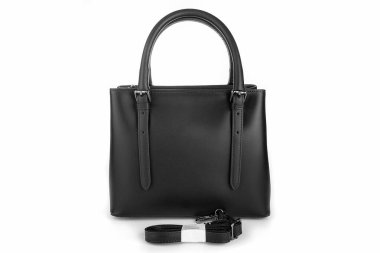 Gri perçinli siyah gri deri çanta, izole edilmiş beyaz arka plan. Siyah çanta modası. Beyaz çantalı kadın modası