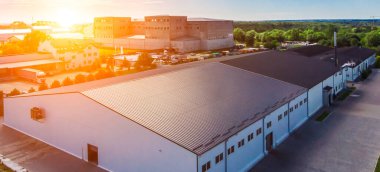 Modern bir lacivert depo cephesi