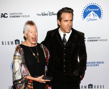 Los Angeles, CA - 17 Kasım 2022 Tammy Reynolds ve Ryan Reynolds Beverly Hilton 'da düzenlenen 36. Yıllık Amerikan Sinematek Ödülleri' ne katıldılar.