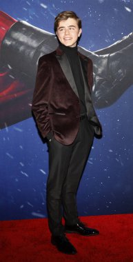 Los Angeles, CA, - 29 Kasım 2022: Alexander Elliot TCL Çin Tiyatrosu 'ndaki 